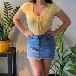 Yellow Gingham tie front tee